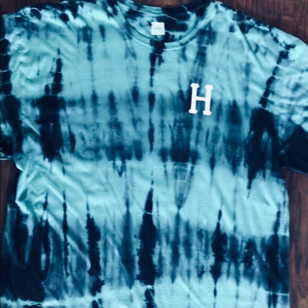 Men’s HUF Tee.